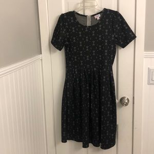 EUC LulaRoe Amelia dress in black & white